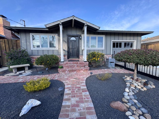 Hawes Ct, REDWOOD CITY