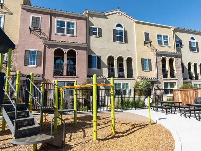 39872 Sawyer Ter, Newark