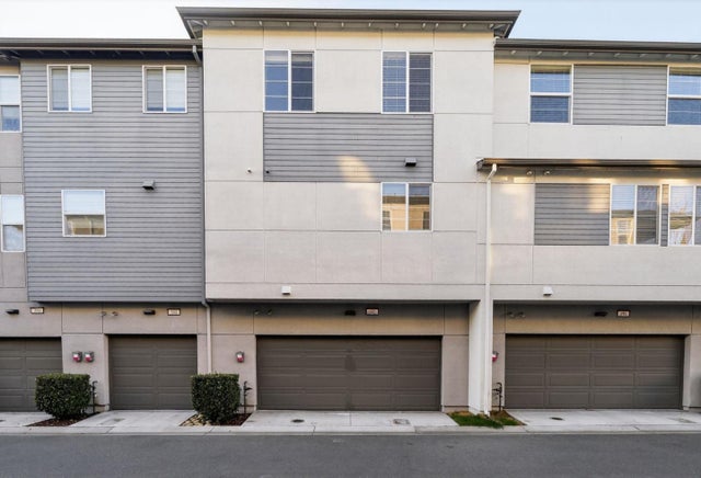 392 Line St, HAYWARD