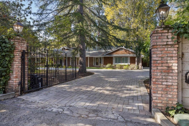 216 Valparaiso, ATHERTON