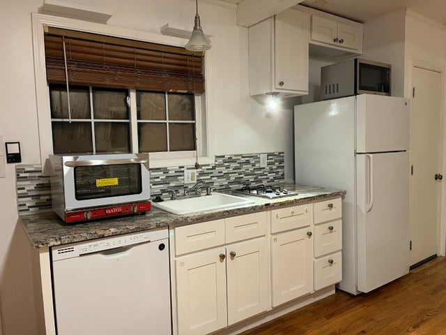 2011 Ashton Ave B, MENLO PARK