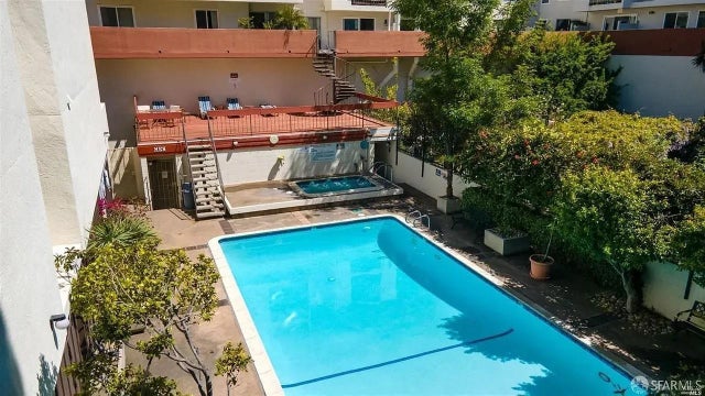 288 Whitmore St 327, OAKLAND