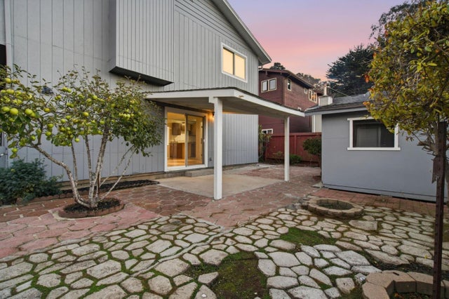 511 Buel Ave B, Pacifica