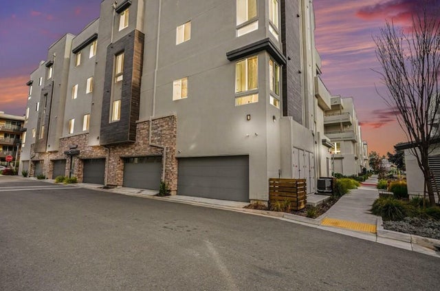 1749 Kilowatt Way 101, FREMONT