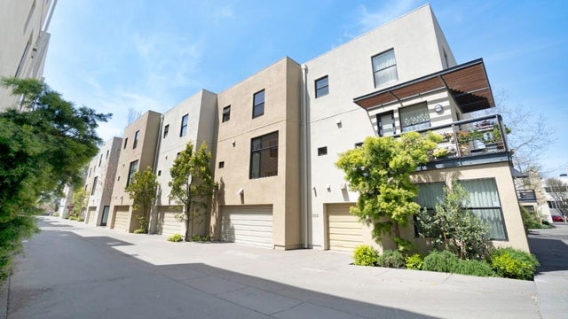 153 City Limits Cir, EMERYVILLE