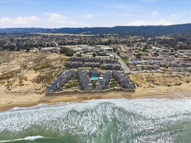 125 Surf Way 335, MONTEREY