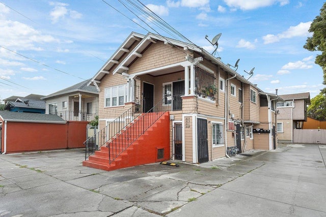 1809 W 38th Ave, OAKLAND