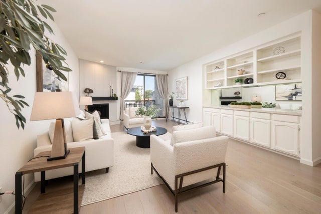 217 8th Ave 203, SAN MATEO