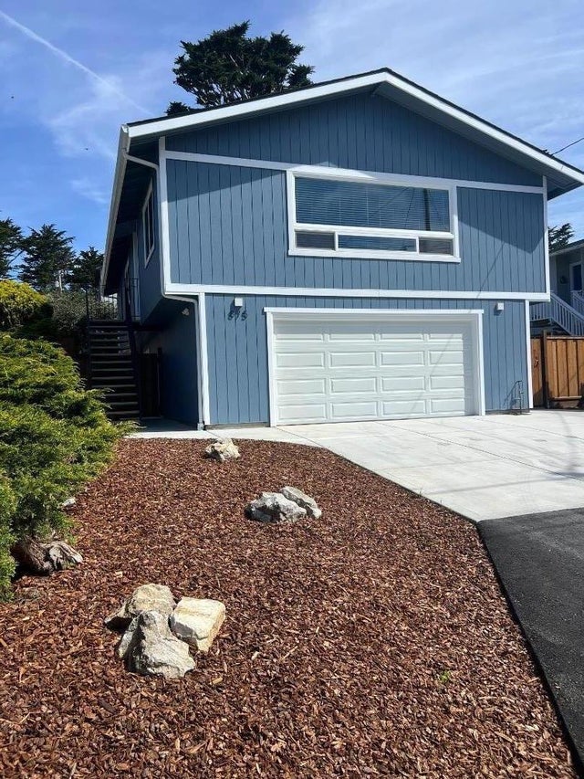 875 Tierra Alta St, MOSS BEACH