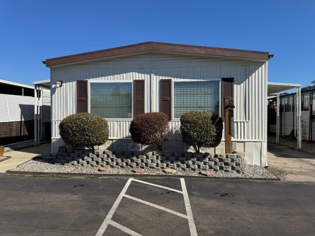 4425 Clares 7, CAPITOLA