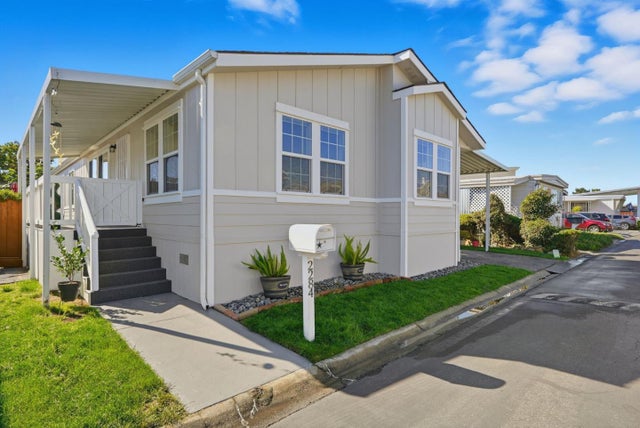2284 Bourbon 61, HAYWARD