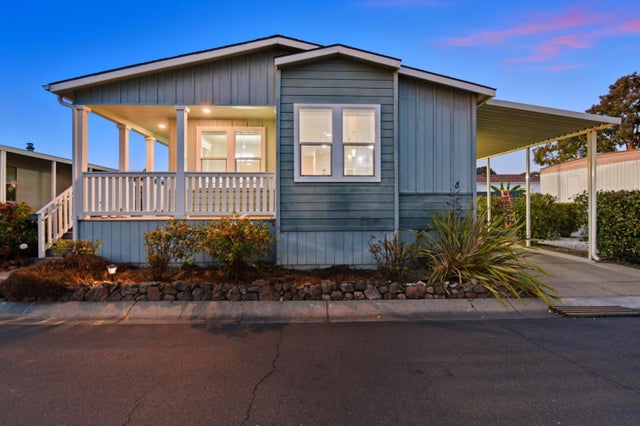 1541 Ortega 39, HAYWARD