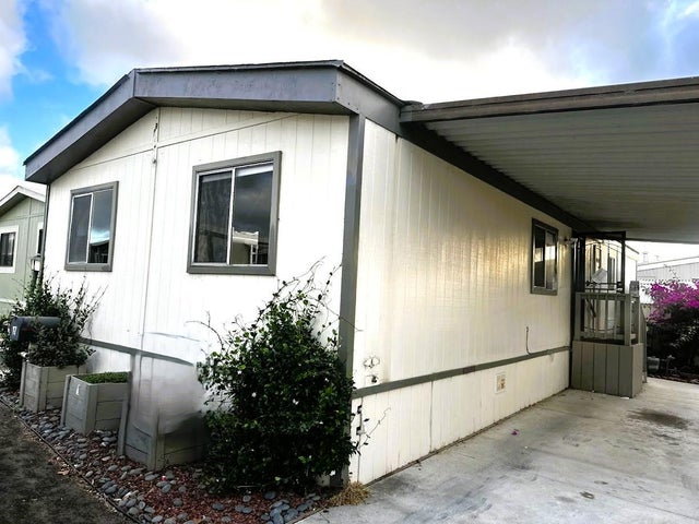 610 E Pine Ave 17, LOMPOC