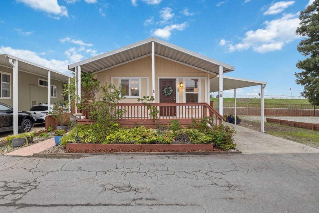 144 Holm Rd 75, WATSONVILLE