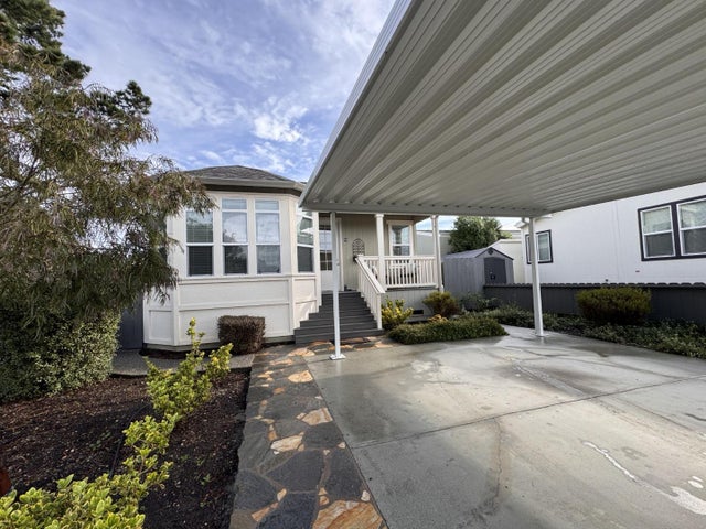 10 Coral Way 10, HALF MOON BAY