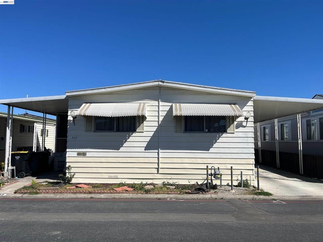 1220 Tasman 558, SUNNYVALE