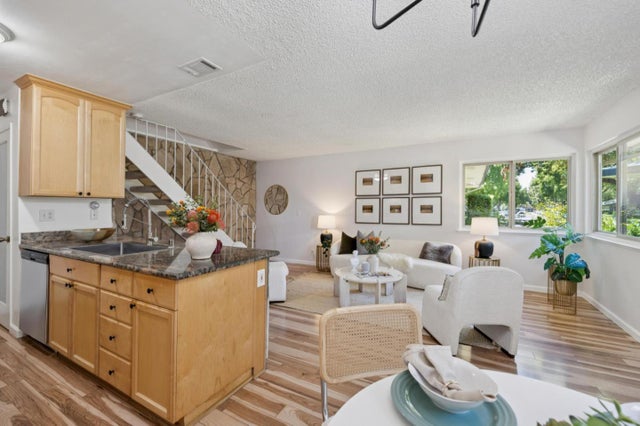 390 N 1st St 2, CAMPBELL