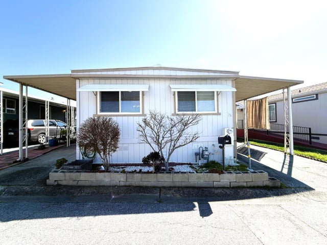 120 Dixon Lndg 76, MILPITAS