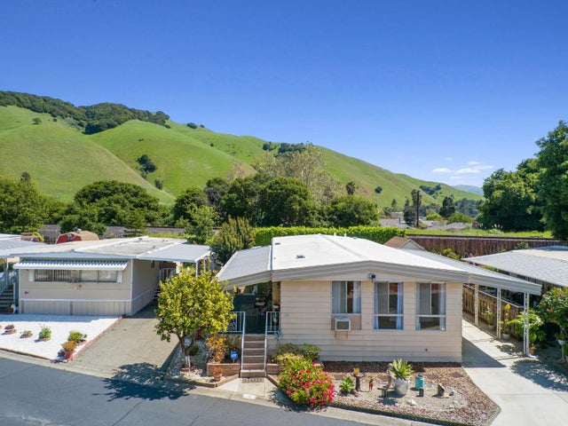 711 Old Canyon Rd 26, FREMONT