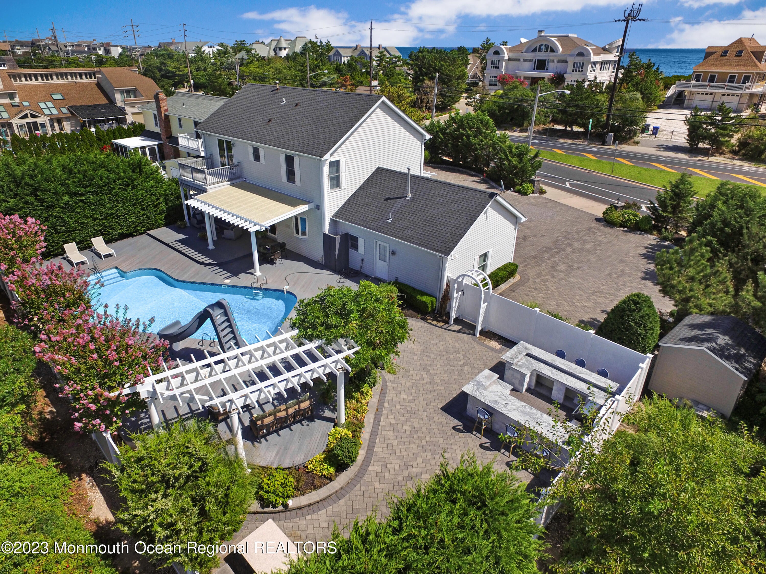 Pearl Realty - Featured Listing