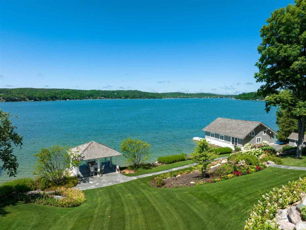 850 W Bear River Road, Petoskey Property Listing MLS® 469760