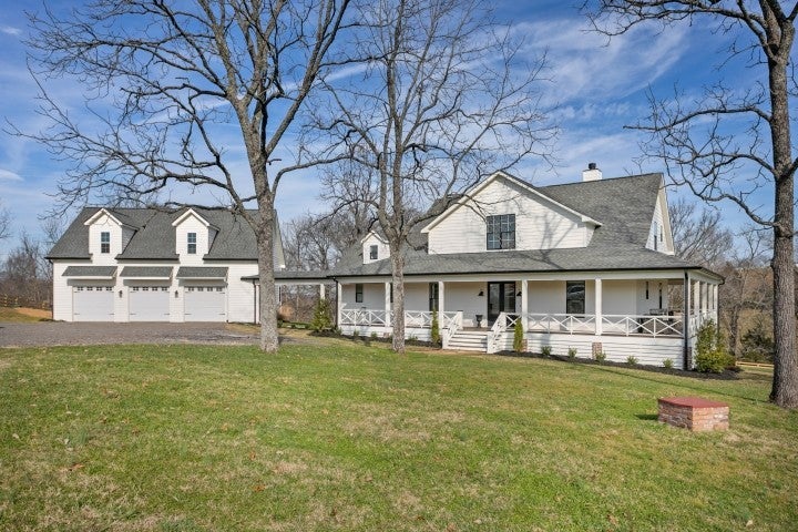 Photo for MLS 2315771 in 4730 Bennett Hollow Rd Thompsons Station, TN - 37179