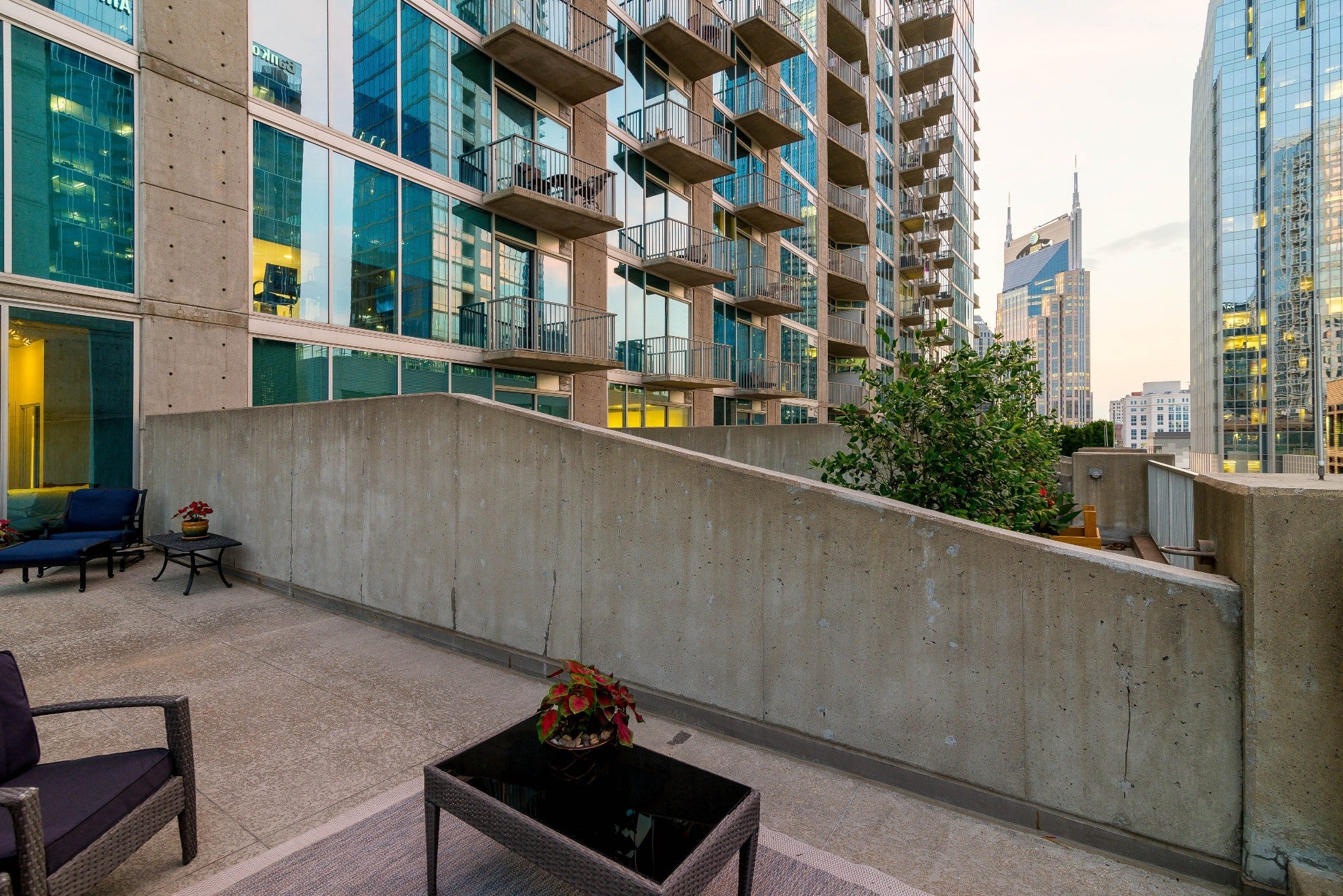 Encore Condos For Sale Nashville 301 Demonbreun Condominiums