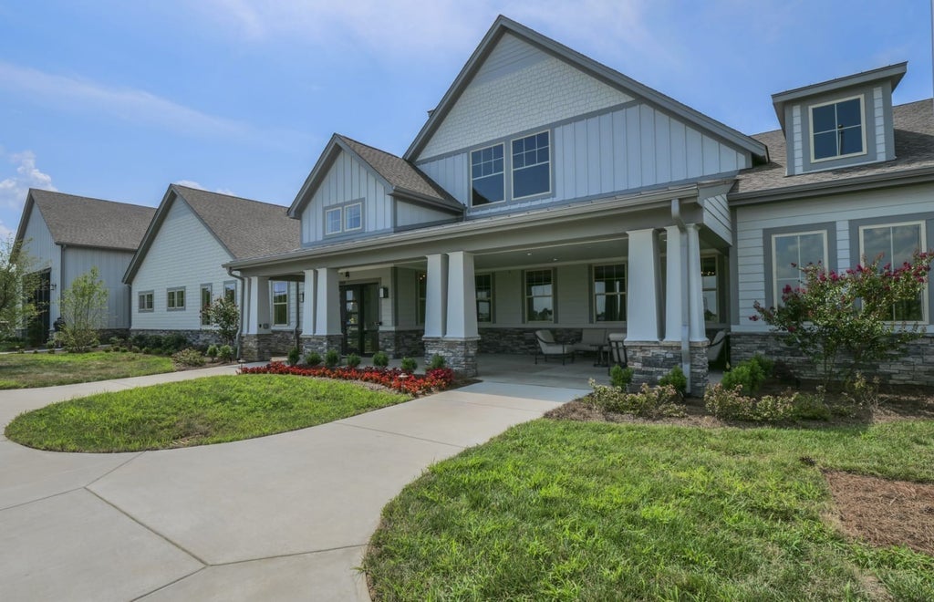 2024 Hardin Place Spring Hill TN MLS 2490091