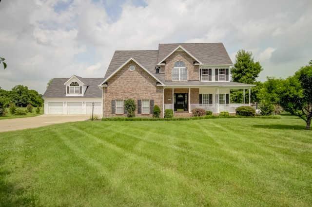 Home for sale in 2264 New Hope Rd Hendersonville, TN