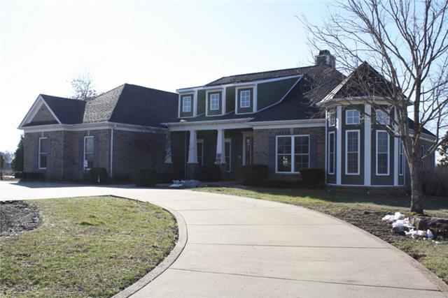 Home for sale in 1061 Goshentown Rd Hendersonville, TN