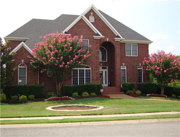 Home for sale in 89 Blue Ridge Trce Hendersonville, TN