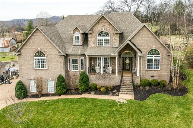 Home for sale in 1007 Dorset Dr Hendersonville, TN