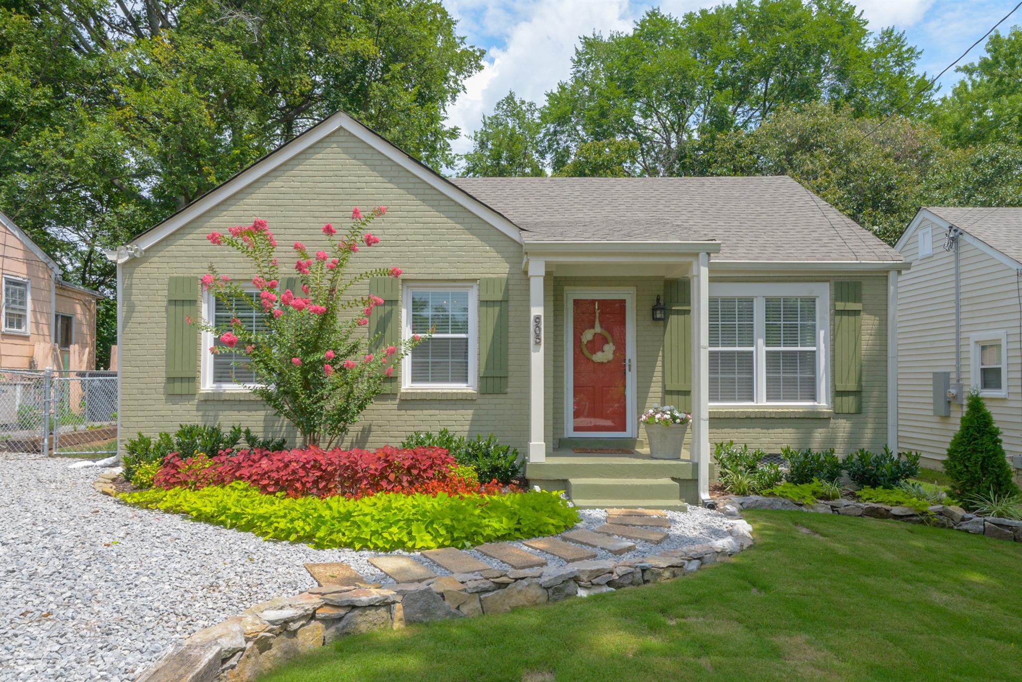 Home for sale in 905 Broadmoor Dr Nashville, TN