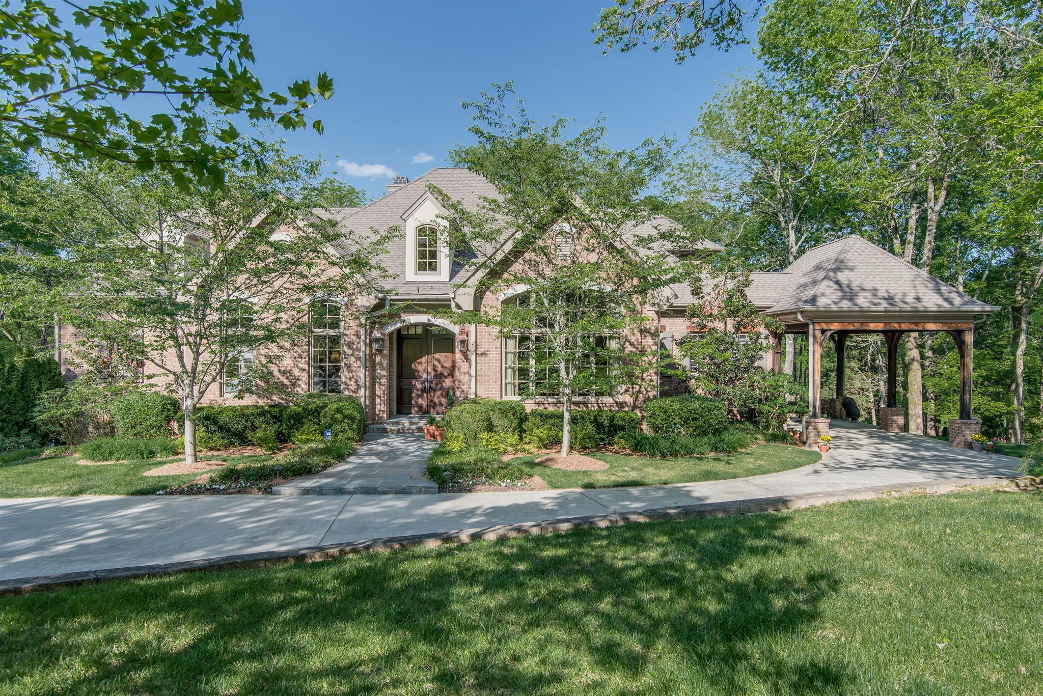 Home for sale in 1092 Lynnwood Blvd Nashville, TN