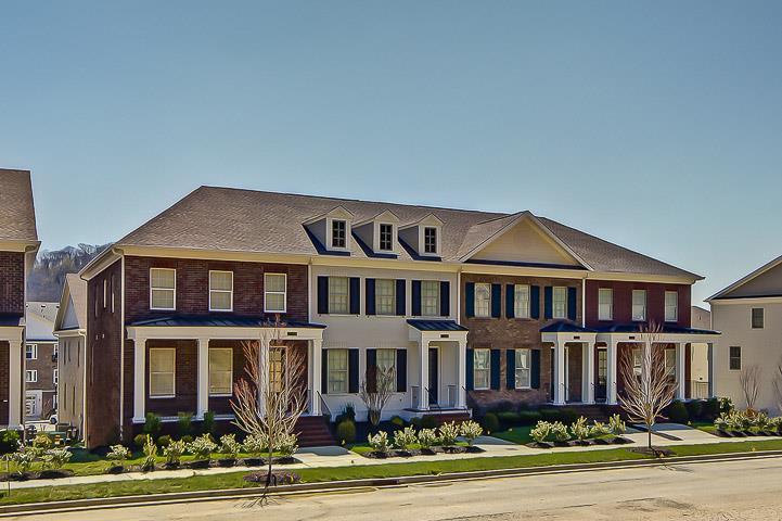 Home for sale in 242 Gateway Court L8 Franklin, TN