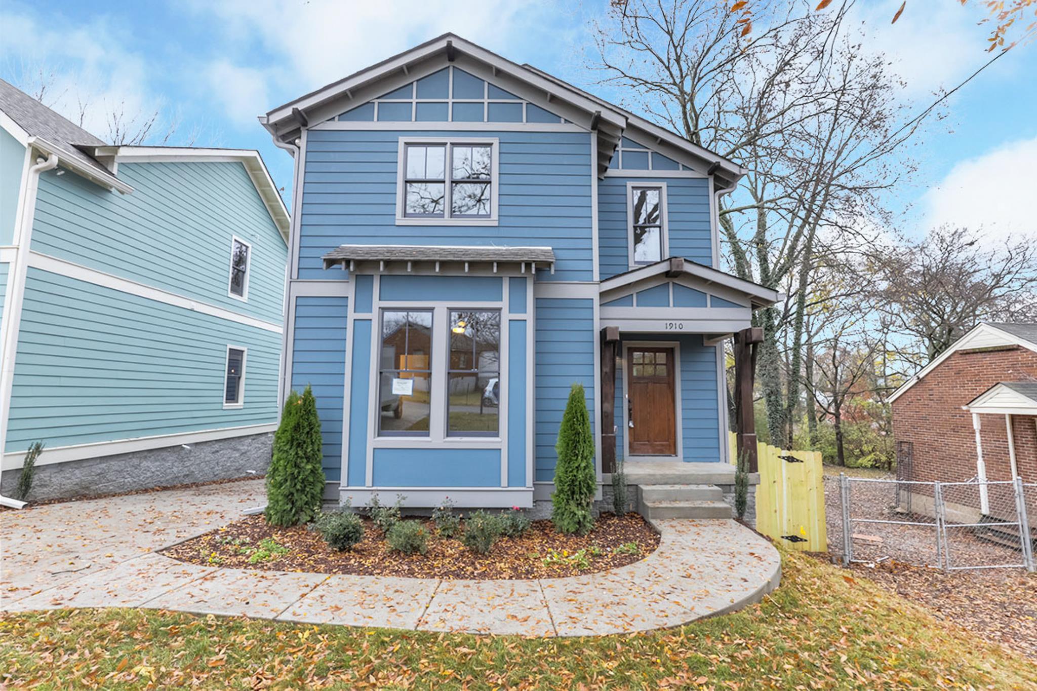 Home for sale in 1910a Sheridan Rd Nashville, TN