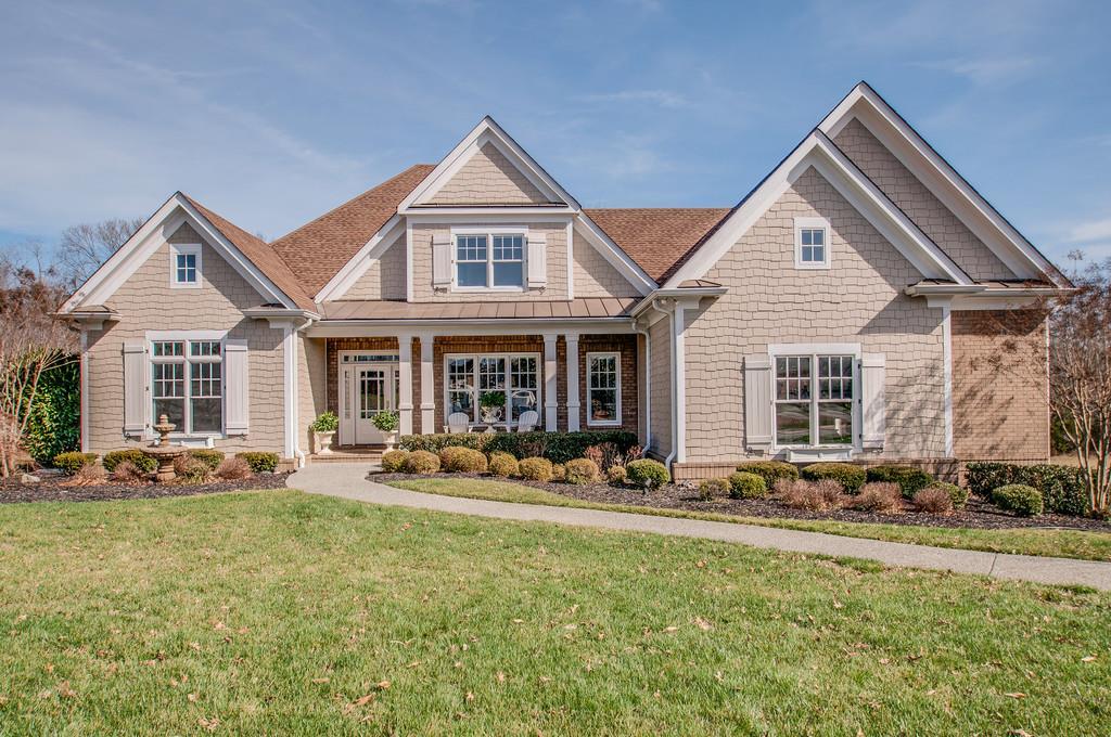 Home for sale in 4540 Stagecoach Cir Franklin, TN