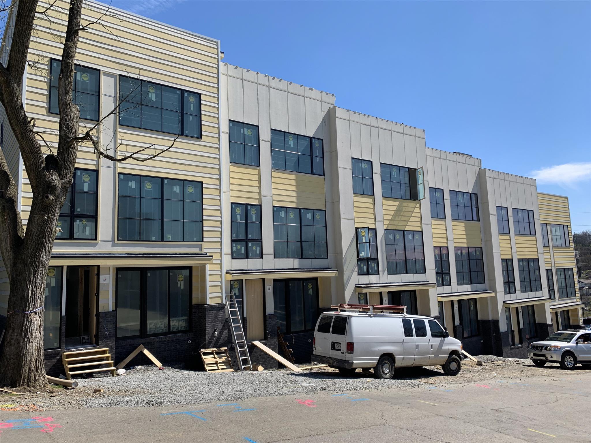 Home for sale in 400 36th Ave. N Nashville, TN