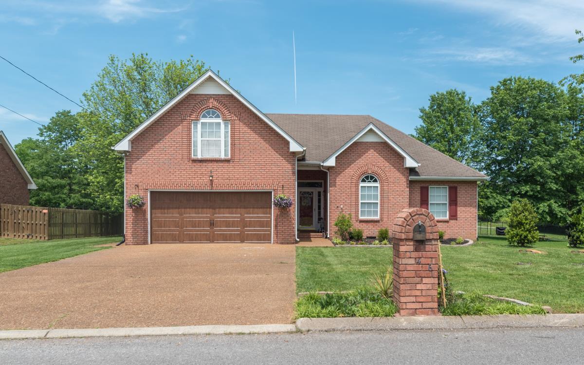Home for sale in 146 B Waterford Way Hendersonville, TN