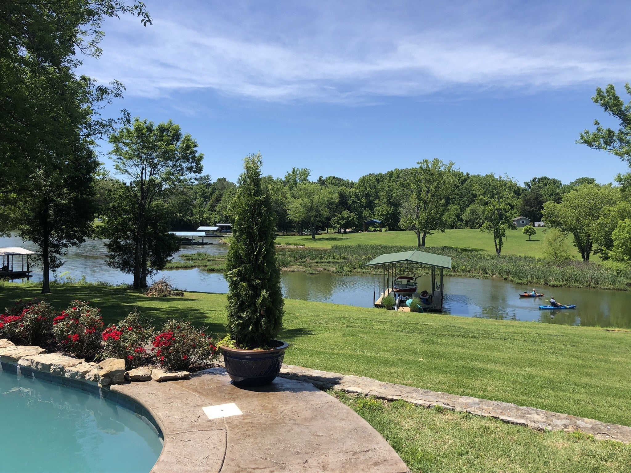 Home for sale in 136 Lake Park Dr Hendersonville, TN