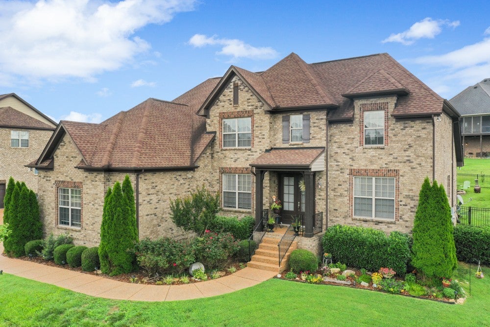 Home for sale in 1010 Del Ray Trl Hendersonville, TN