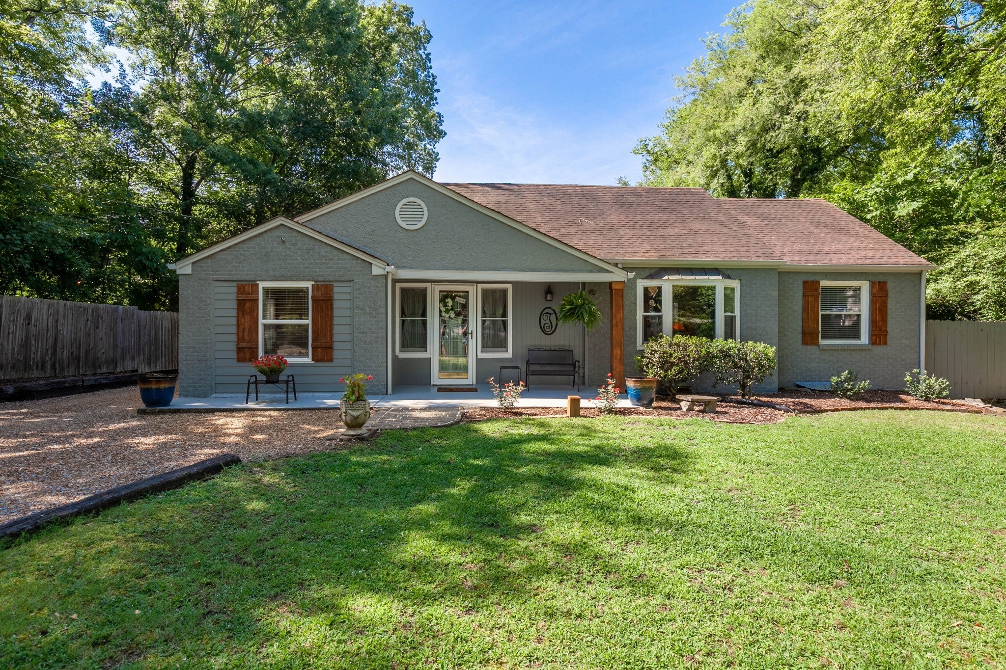 Home for sale in 4617 Log Cabin Rd Nashville, TN