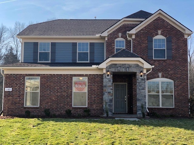 Home for sale in 148 Macy Dr Hendersonville, TN