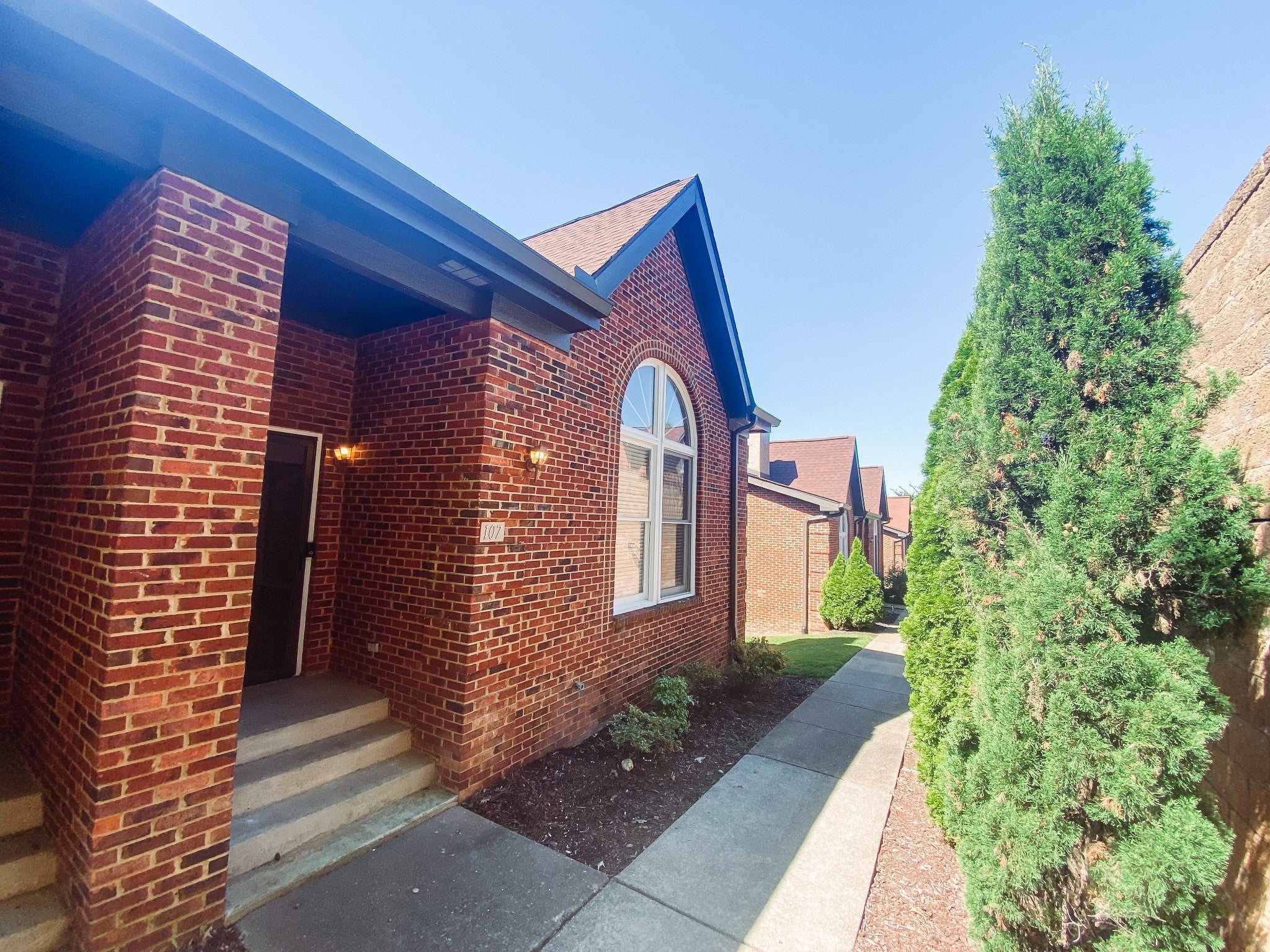 Home for sale in 107 Highland Villa Dr 107 Nashville, TN