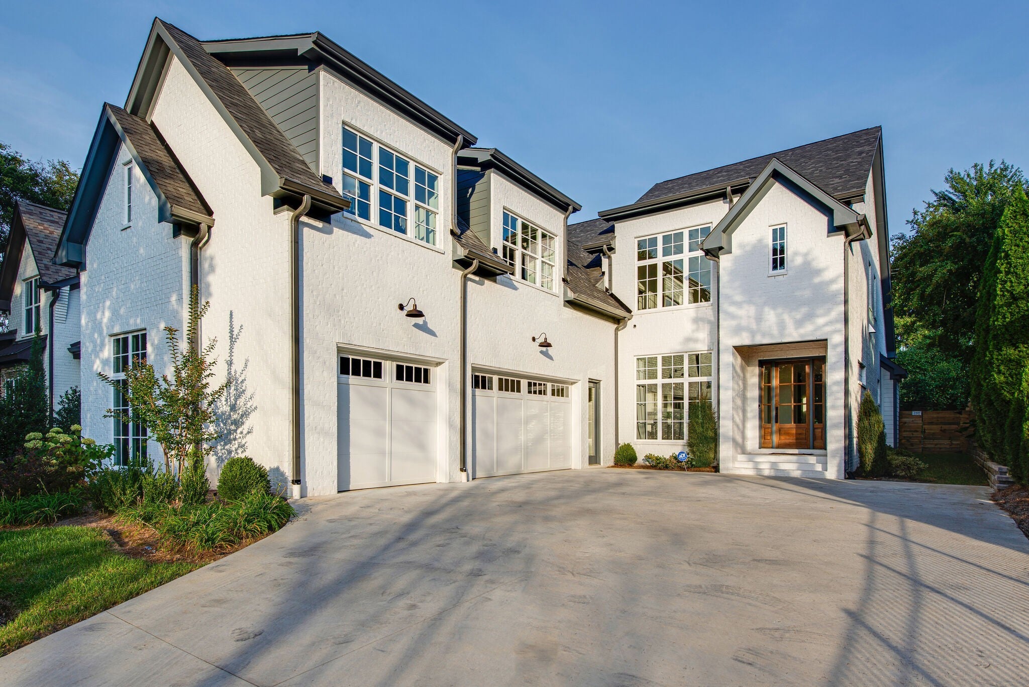 Home for sale in 4018b Lealand Lane Nashville, TN