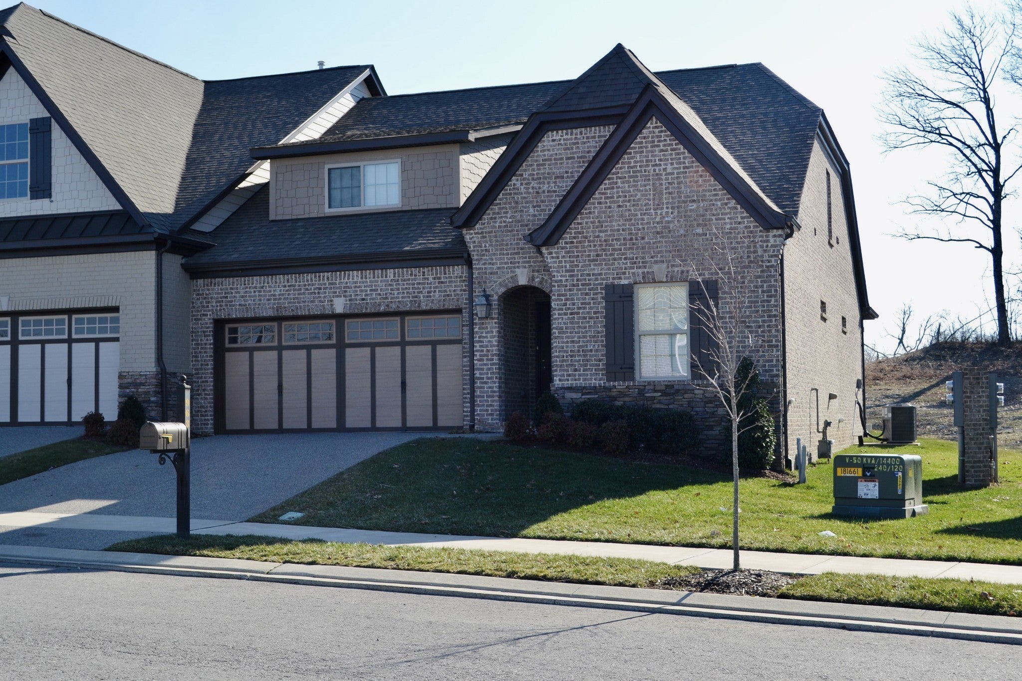 Home for sale in 963 Cherry Grove Dr Hendersonville, TN