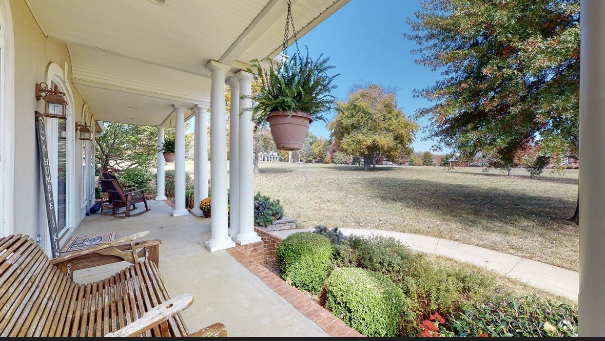 Home for sale in 400 Leslie Way Mount Juliet, TN