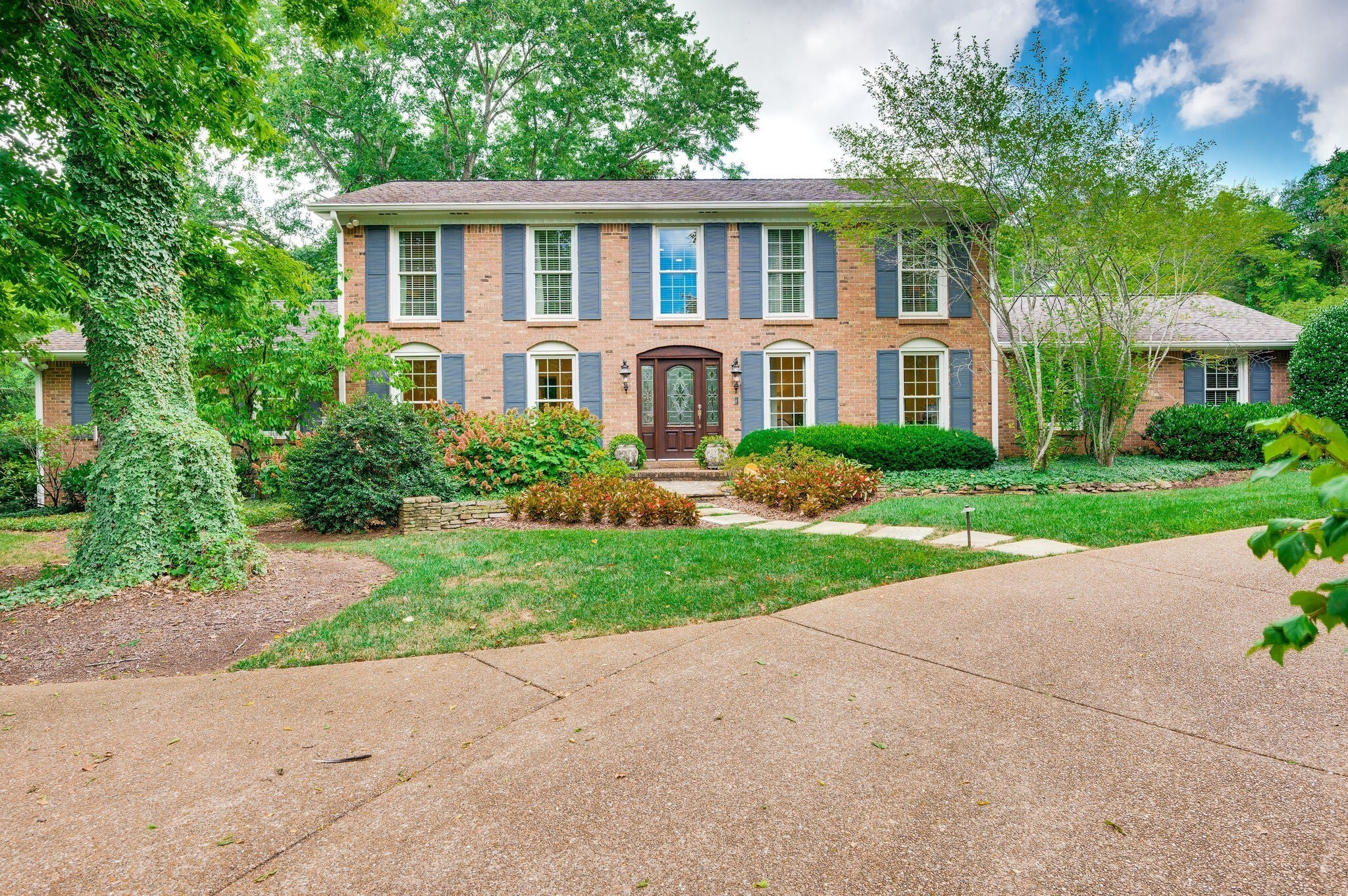 Brentwood Real Estate - Residential for sale