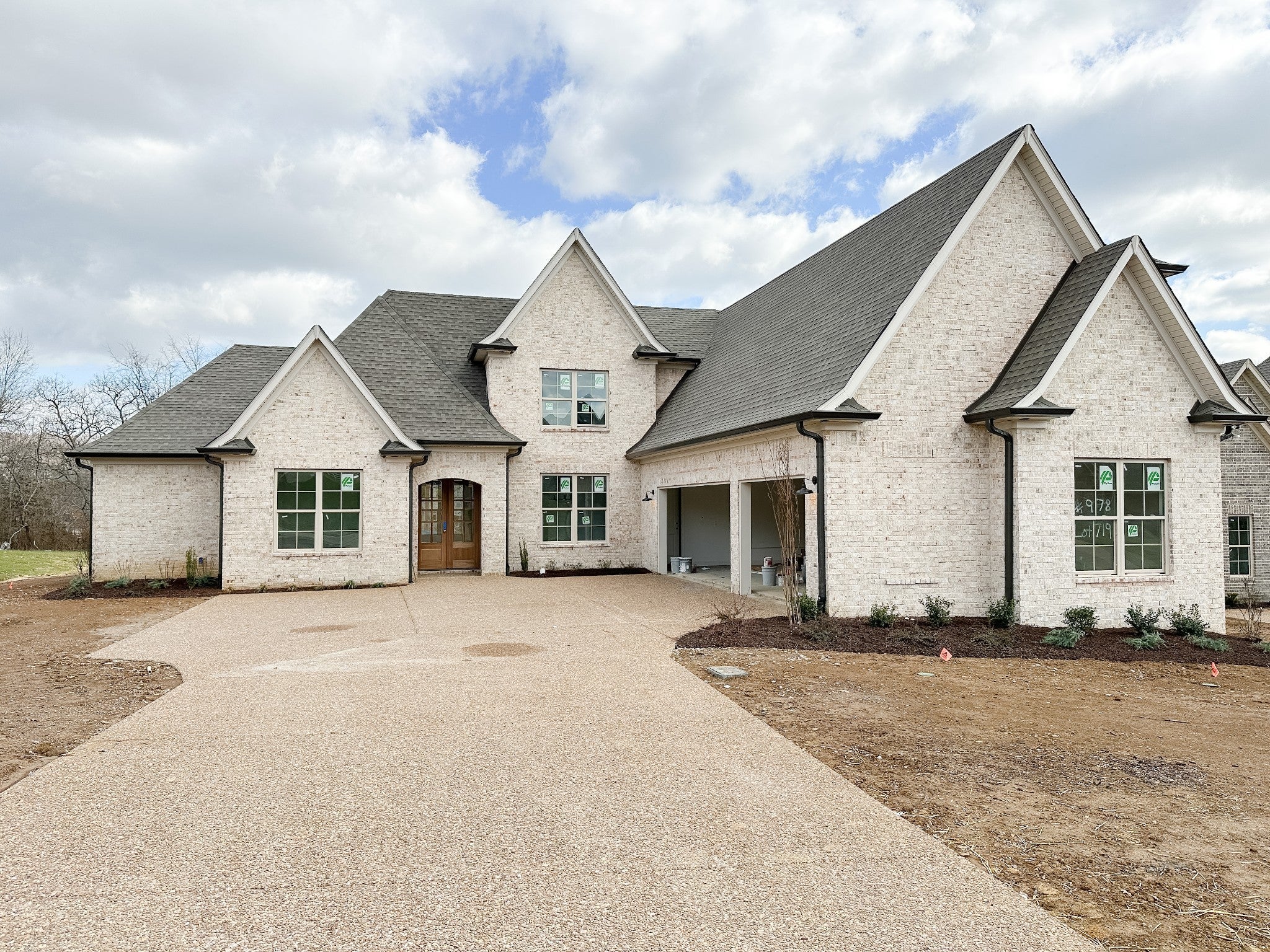 Home for sale in 978 Luxborough Drive Hendersonville, TN