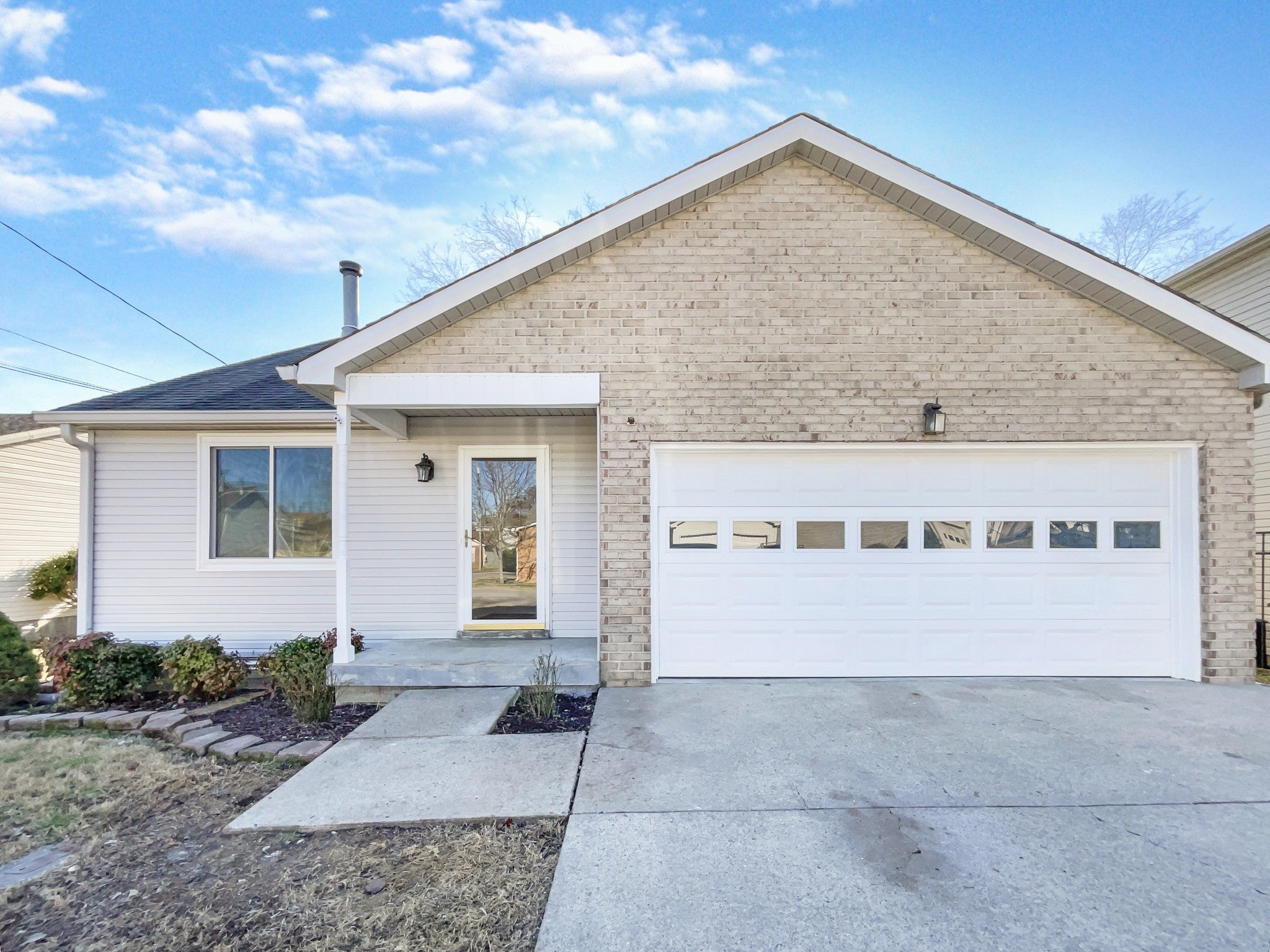 Home for sale in 116 River Bend Rd Hendersonville, TN